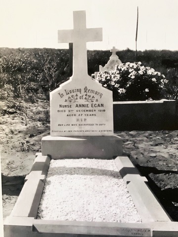 4 spanish flu grave 2