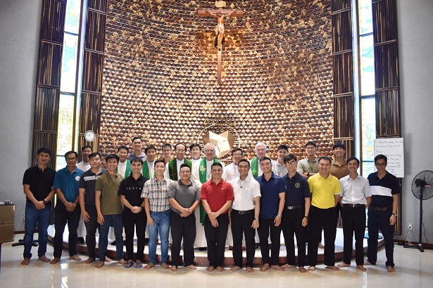 vietnam chapel interior